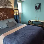 Privative Avec Piscine Et Jacuzzi. Affittacamere Septfonds