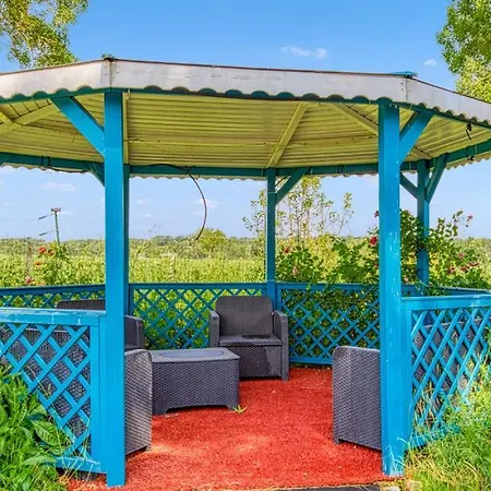 Privative Avec Piscine Et Jacuzzi. 3*