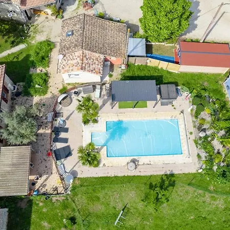 Du Daudou Piscine Jacuzzi Partages Guest house