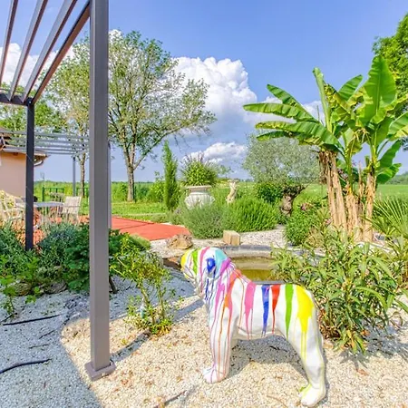 Privative Avec Piscine Et Jacuzzi. 3*