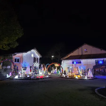 Du Daudou Piscine Jacuzzi Partages בית הארחה Septfonds