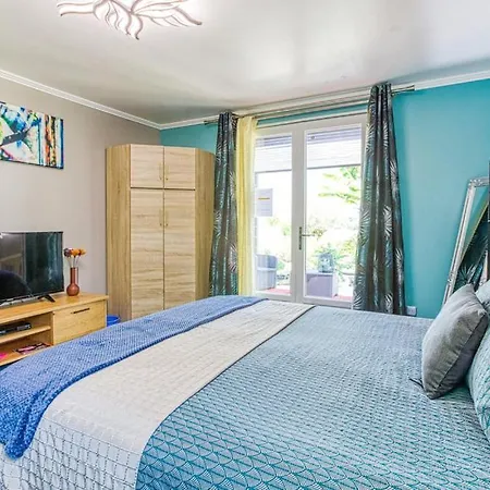 Du Daudou Piscine Jacuzzi Partages 3*