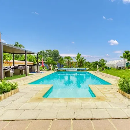 Гостевой дом Du Daudou Piscine Jacuzzi Partages 3*